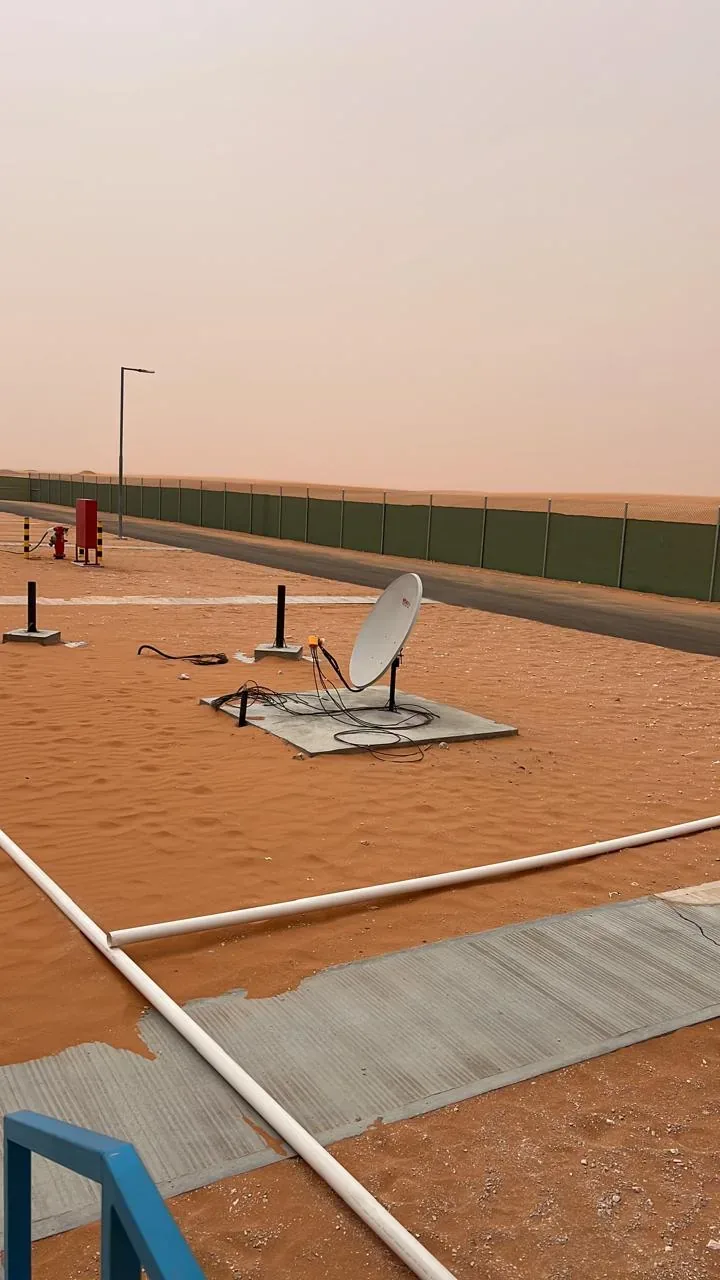 Yanbu hotel, port and staff-housing reference showing mATV dish base and site preparation for the Aramco labour camp project in Turaif