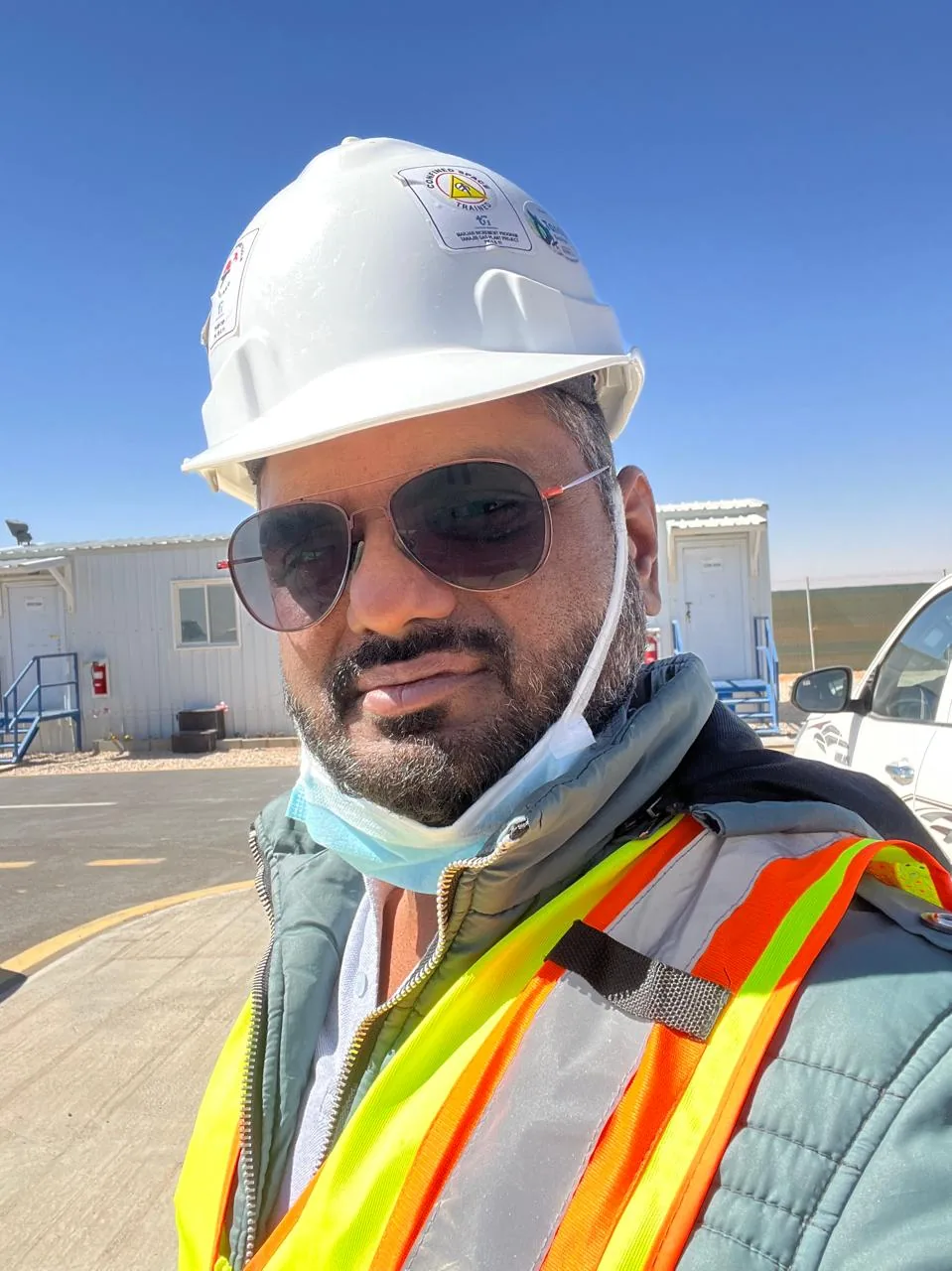 Yanbu hotel, port and staff-housing reference showing on-Site Project Team at Tecnicas Reunidas Labour Camp - Tecnicas Reunidas Labour Camp